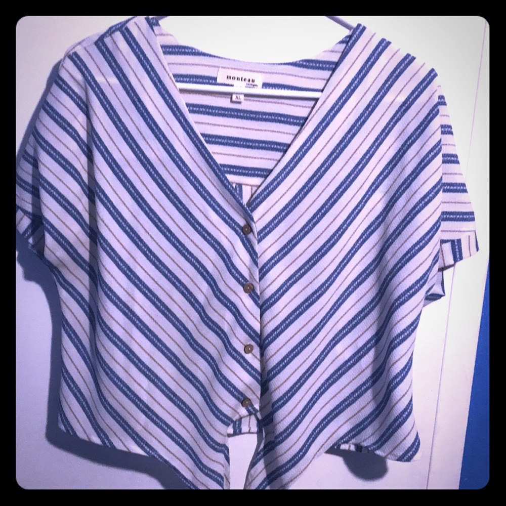 Short sleeves shirt